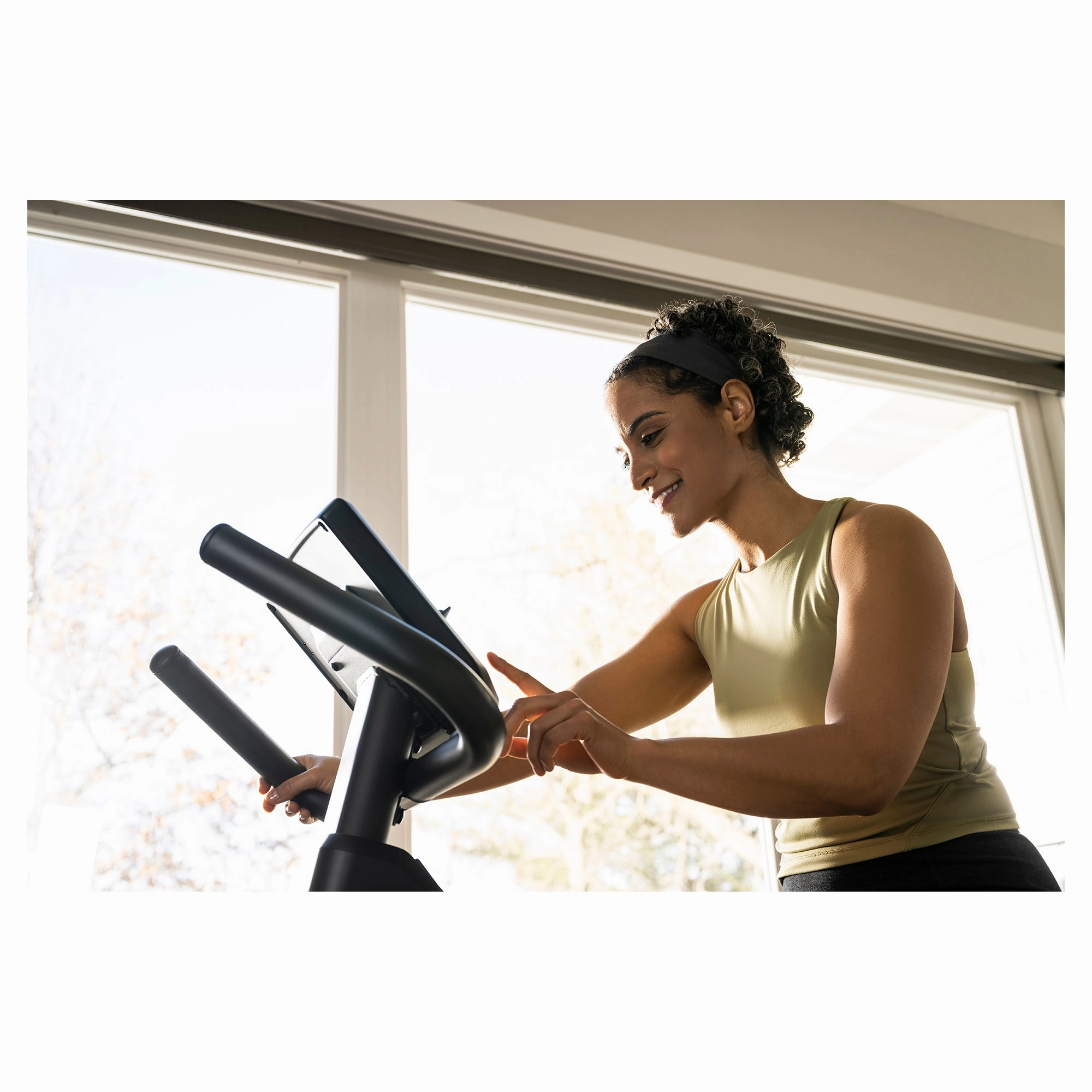 5.0U-21 Upright Exercise Bike