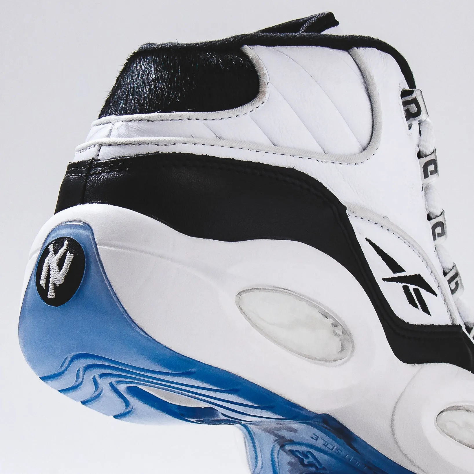 Reebok Classics Basketball Men x Tyrrell Winston Question Mid Allen Iverson White Black GZ1565