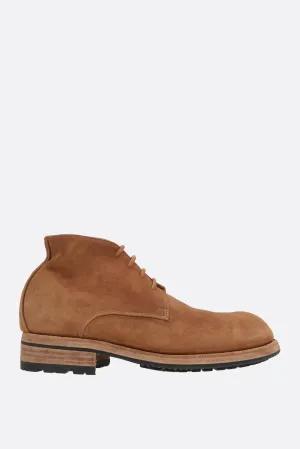 Ruggero desert boots in suede